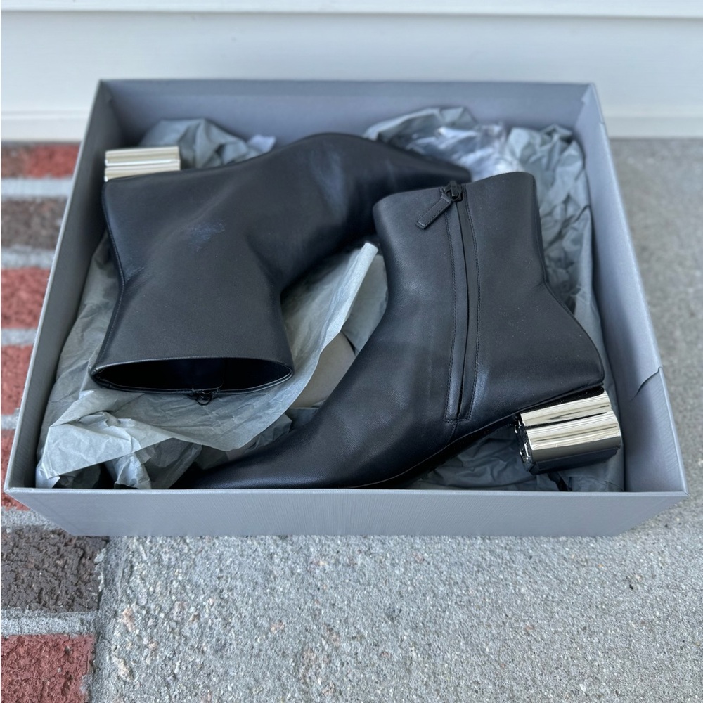 Balenciaga Black Leather Typo BB Ankle-Boots Side Zipper Size 36+C Square Toes